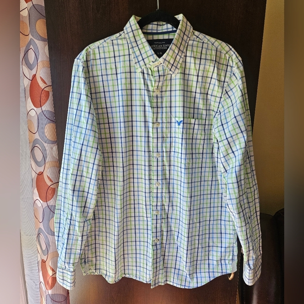 American Eagle Outfitters White, Green & Blue Plaid Button-Down Shirt
